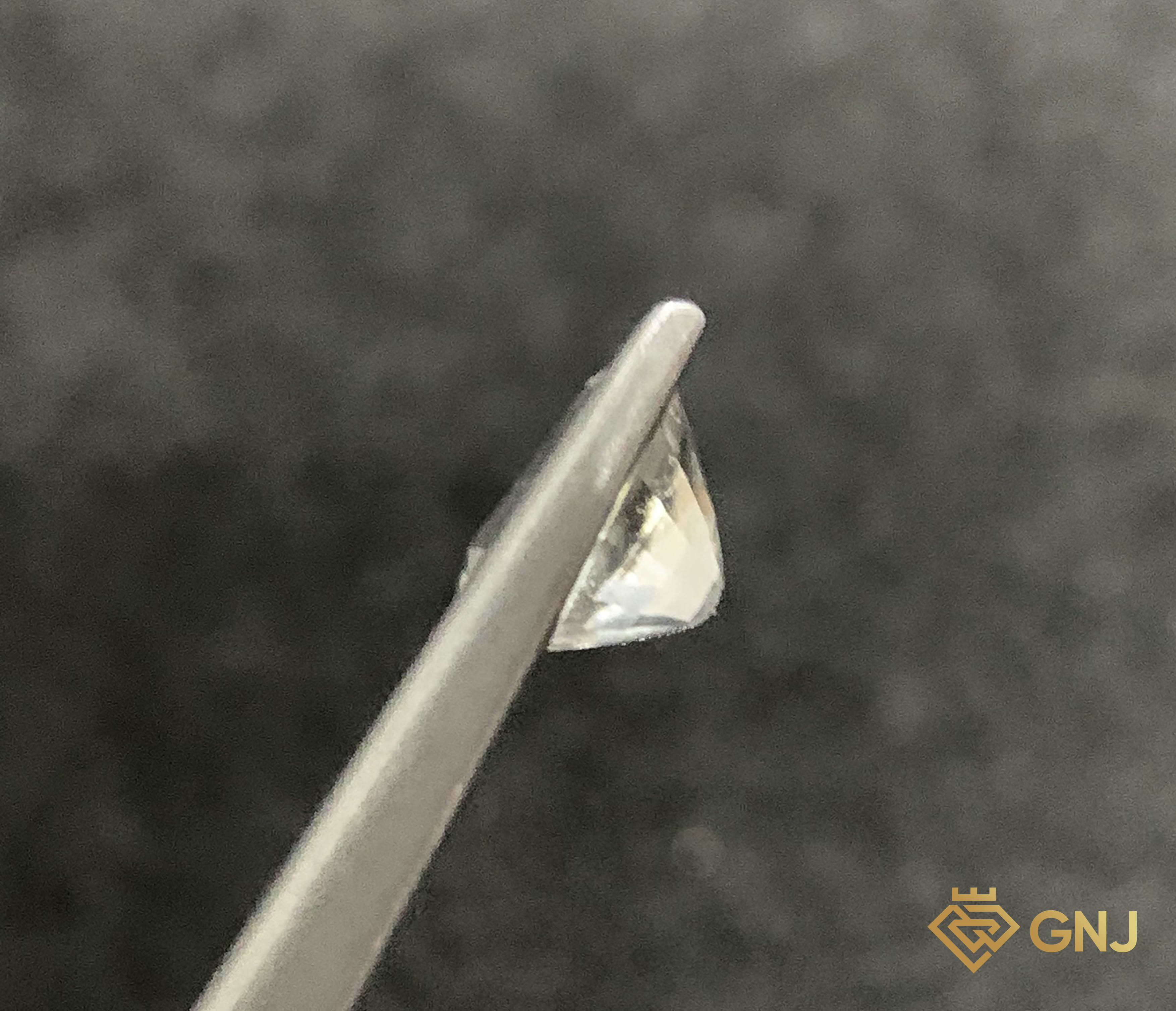 Đá Topaz Tự Nhiên Trắng 1.25ct — chi tiết đá