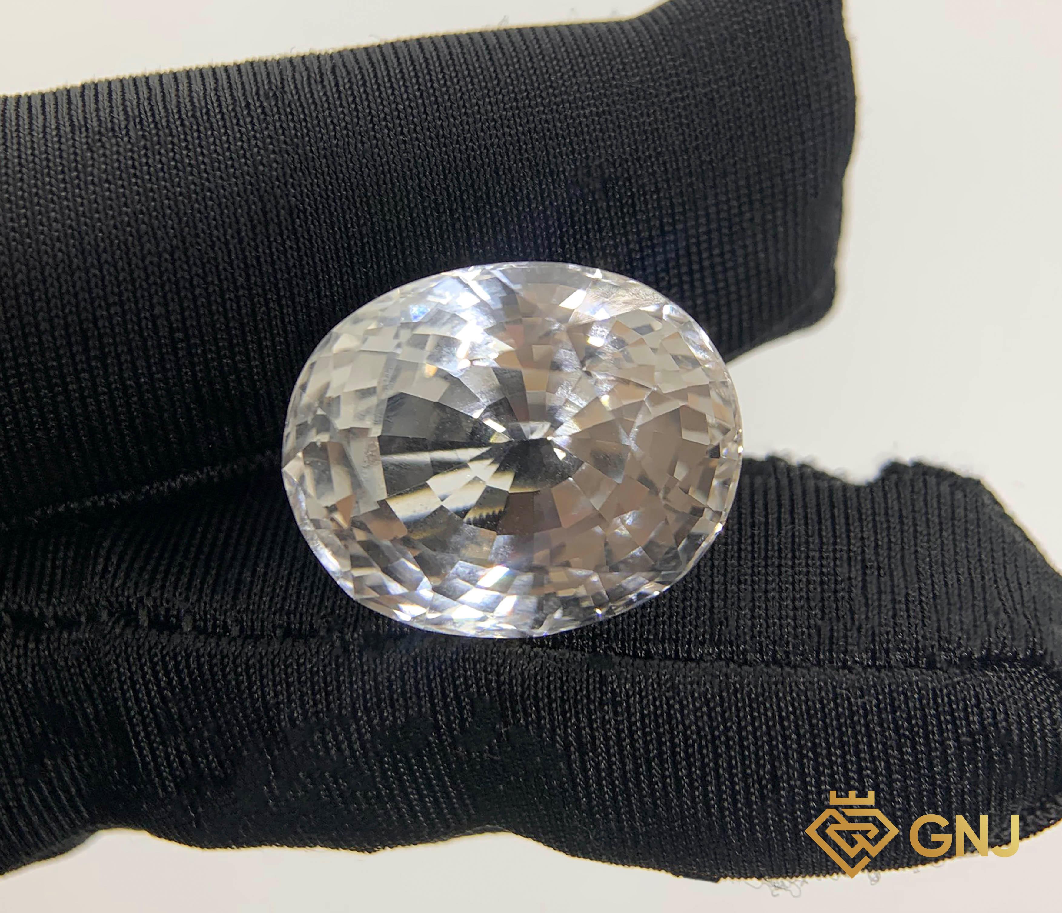 Đá Topaz Tự Nhiên Trắng 35ct — mặt trước, đá quý tự nhiên có kiểm định GNJ