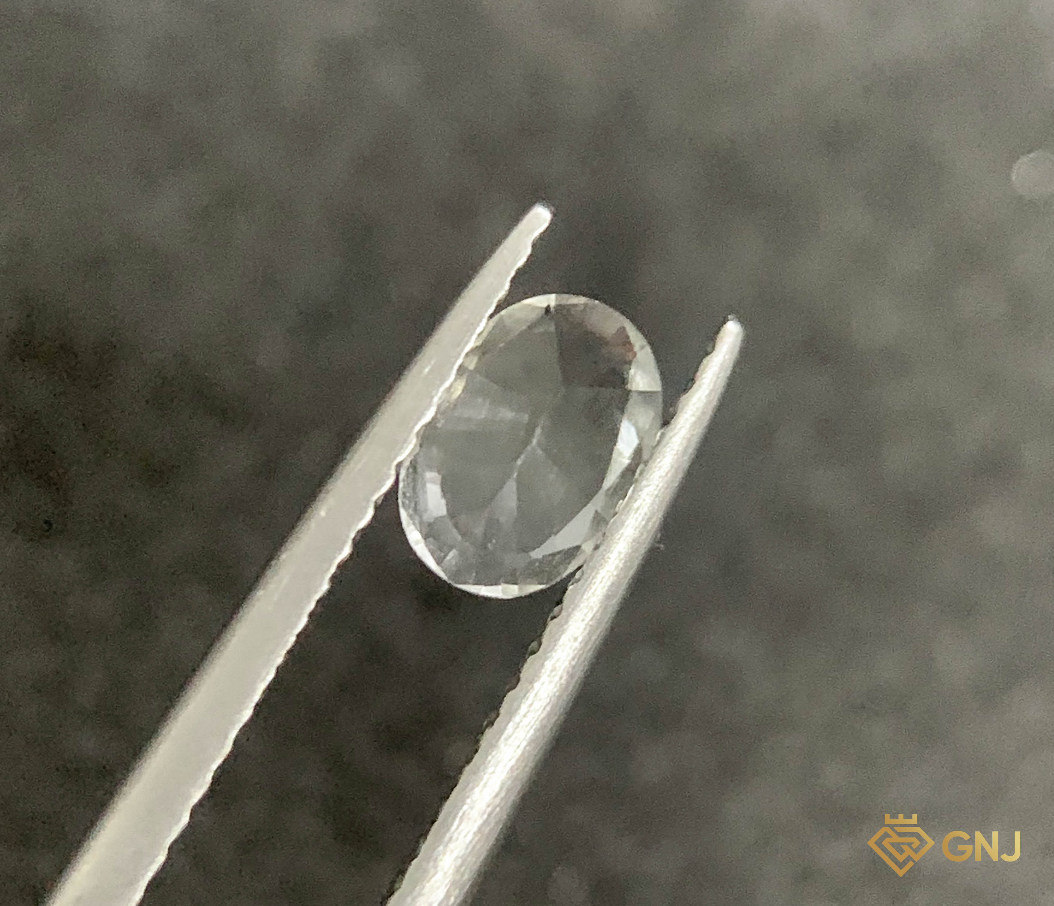 Đá Topaz Tự Nhiên Trắng 0.85ct — chi tiết đá