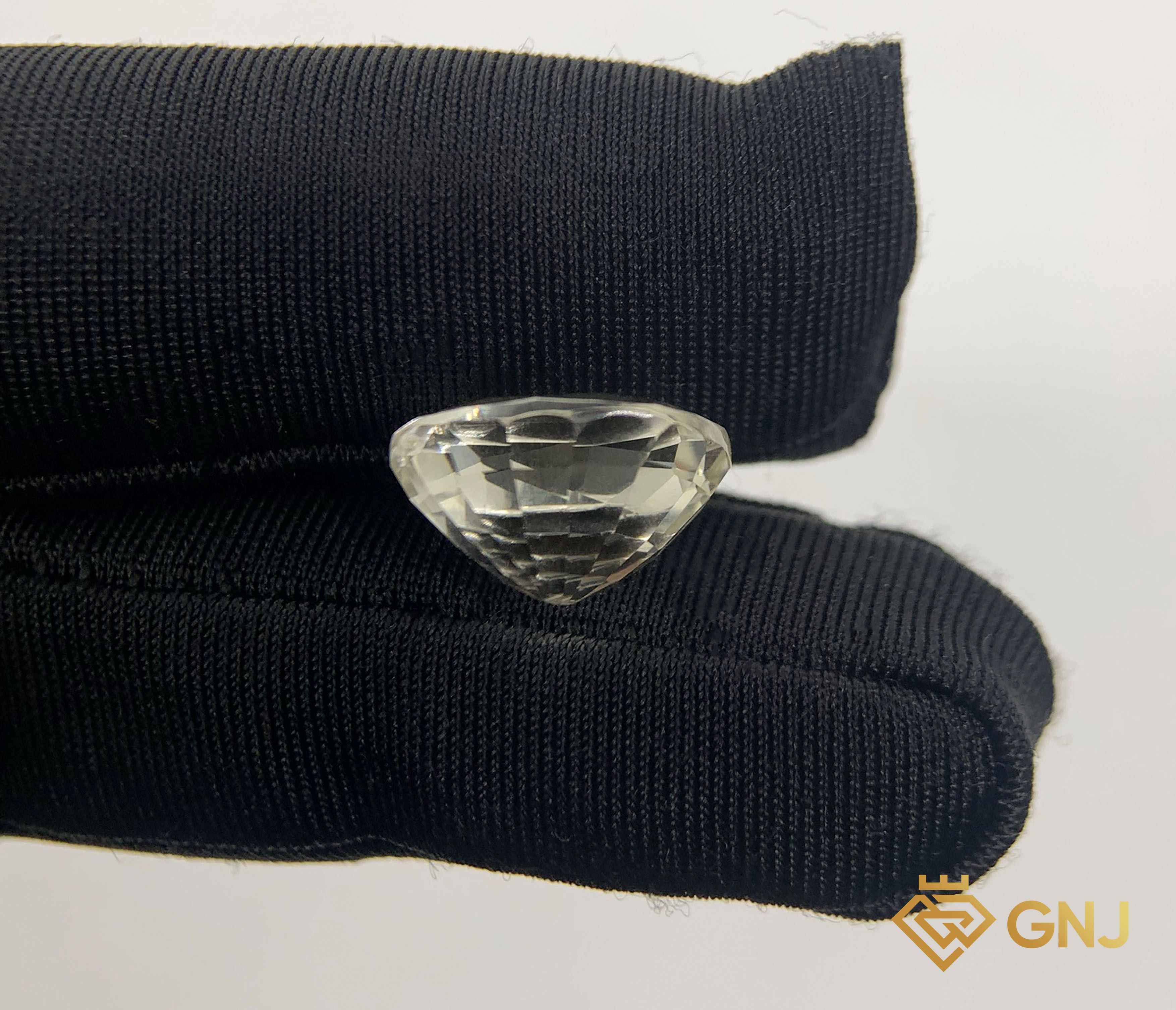 Đá Topaz Tự Nhiên Trắng 4.55ct — mặt bên