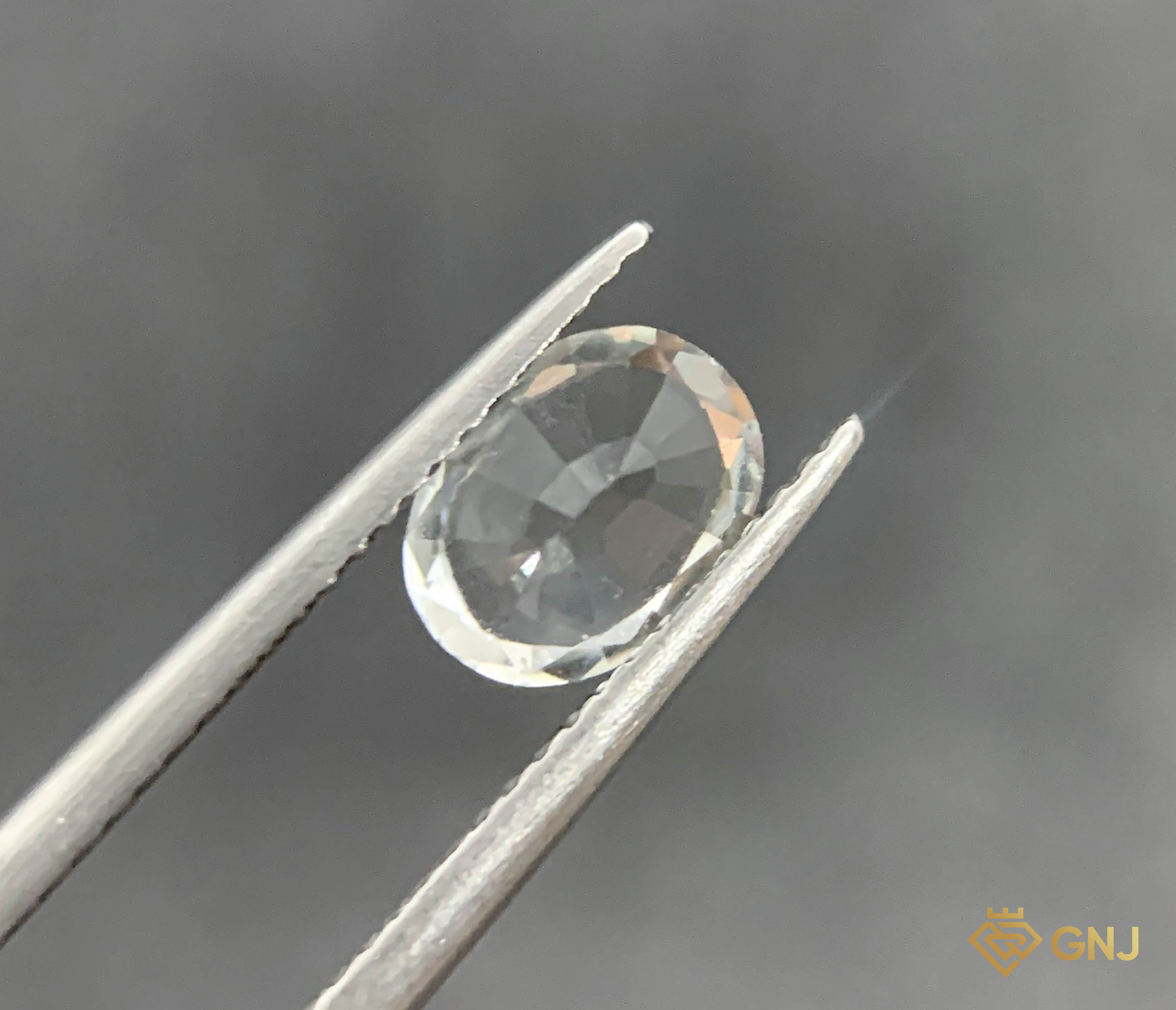 Đá Topaz Tự Nhiên Trắng 0.85ct — chi tiết đá
