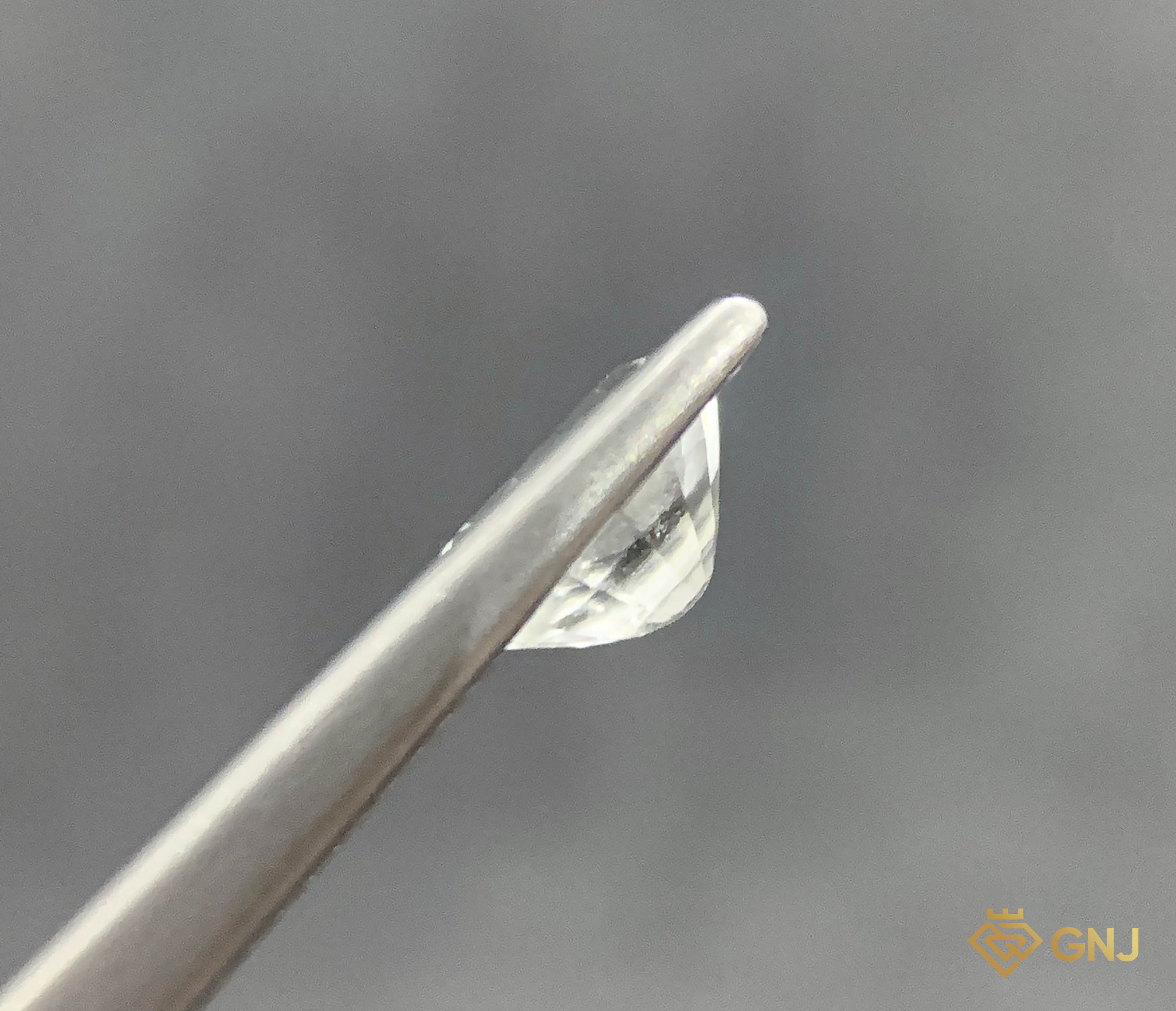 Đá Topaz Tự Nhiên Trắng 0.85ct — mặt bên