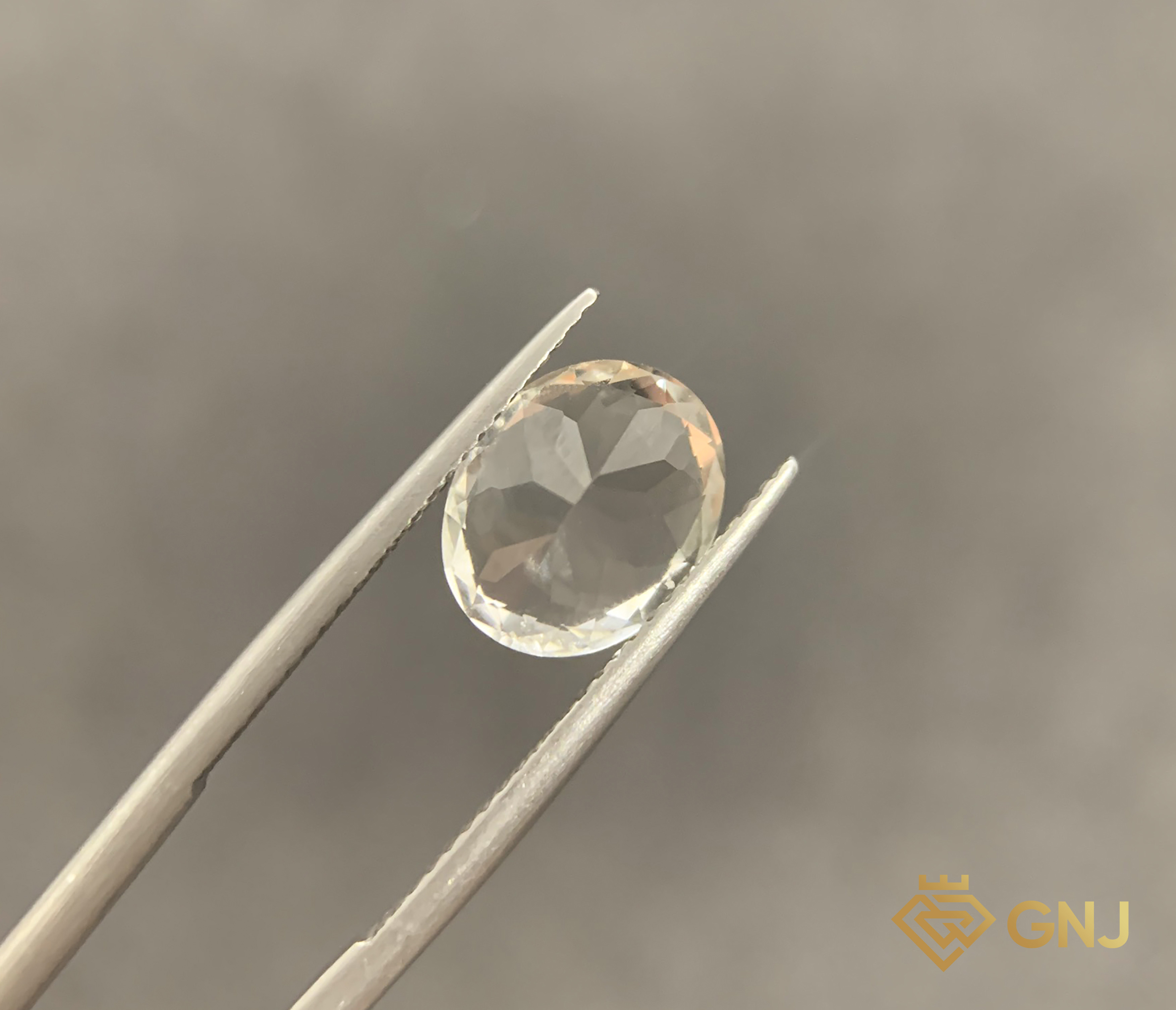 Đá Topaz Trắng Tự Nhiên 4.3ct — chi tiết đá