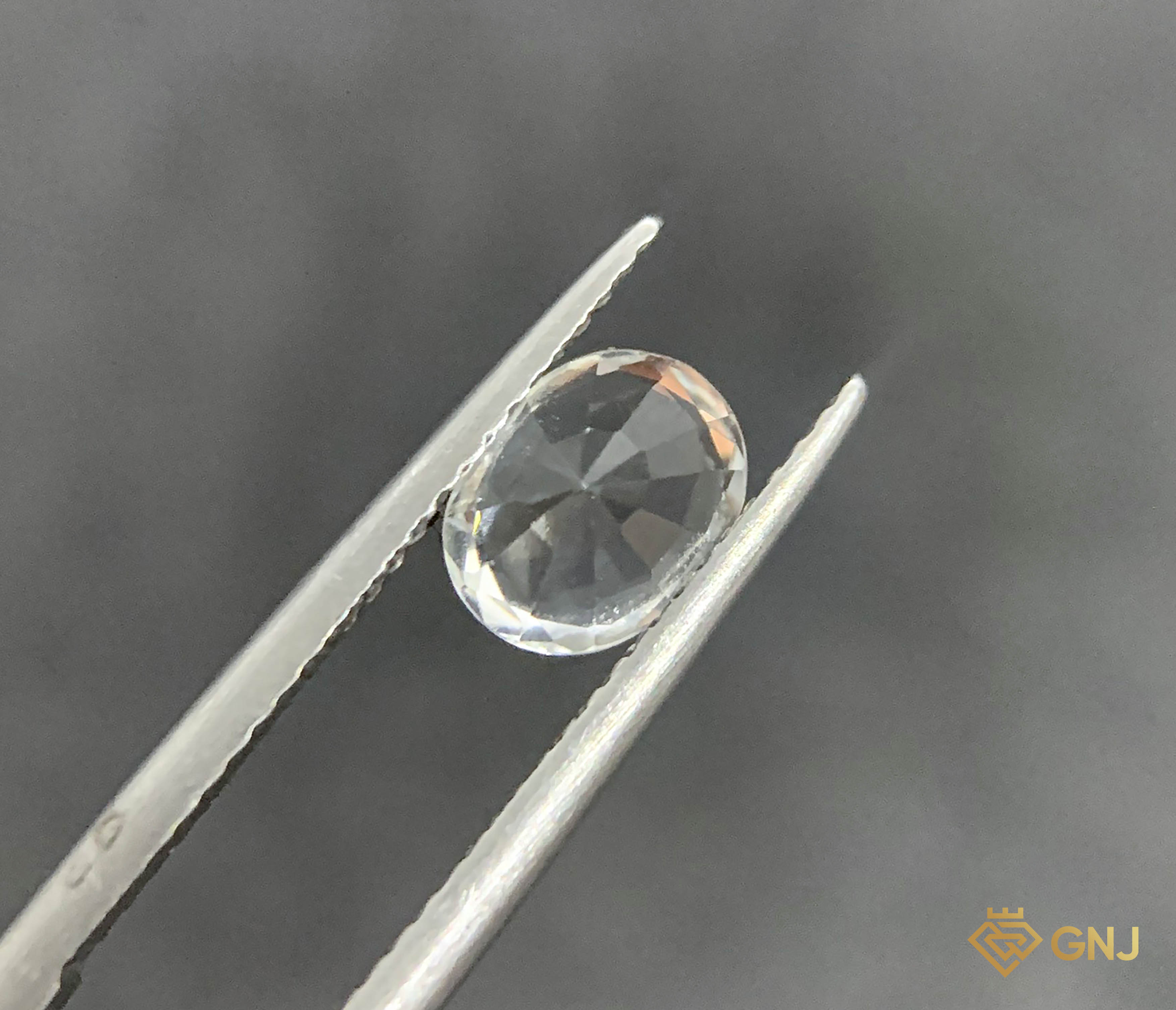 Đá Topaz Tự Nhiên Trắng 0.85ct — chi tiết đá