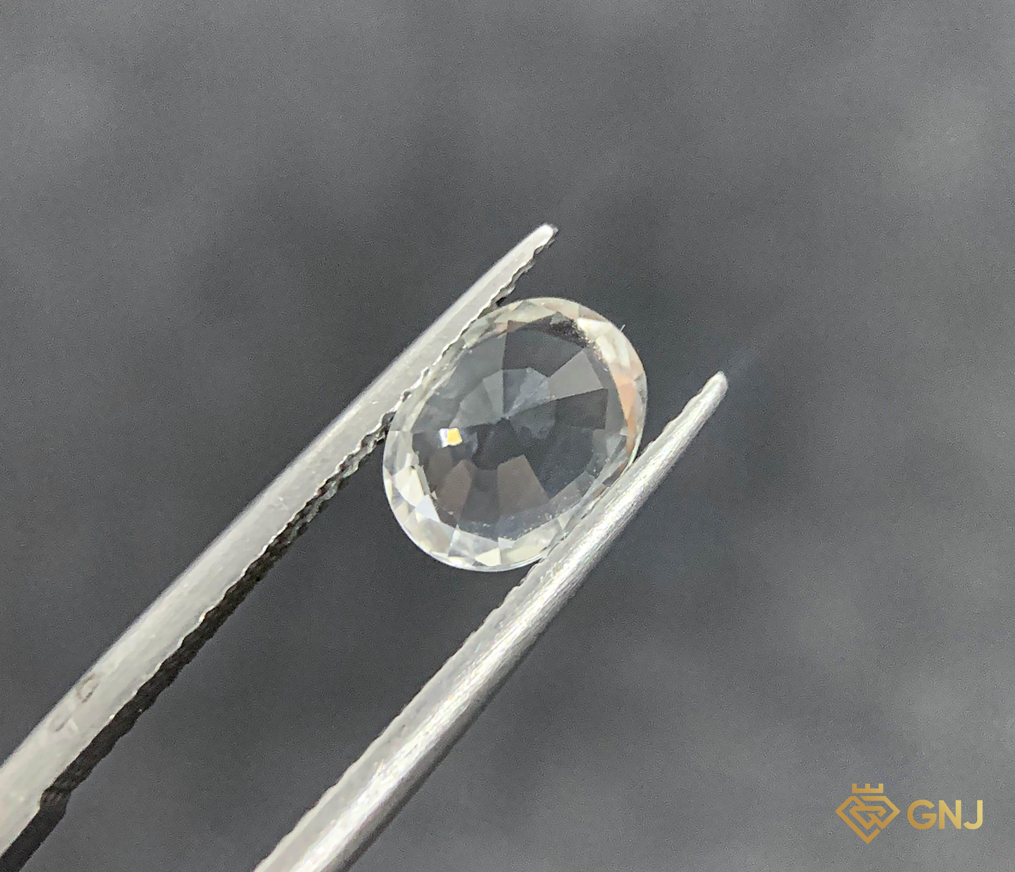 Đá Topaz Trắng Tự Nhiên 1.9ct — chi tiết đá