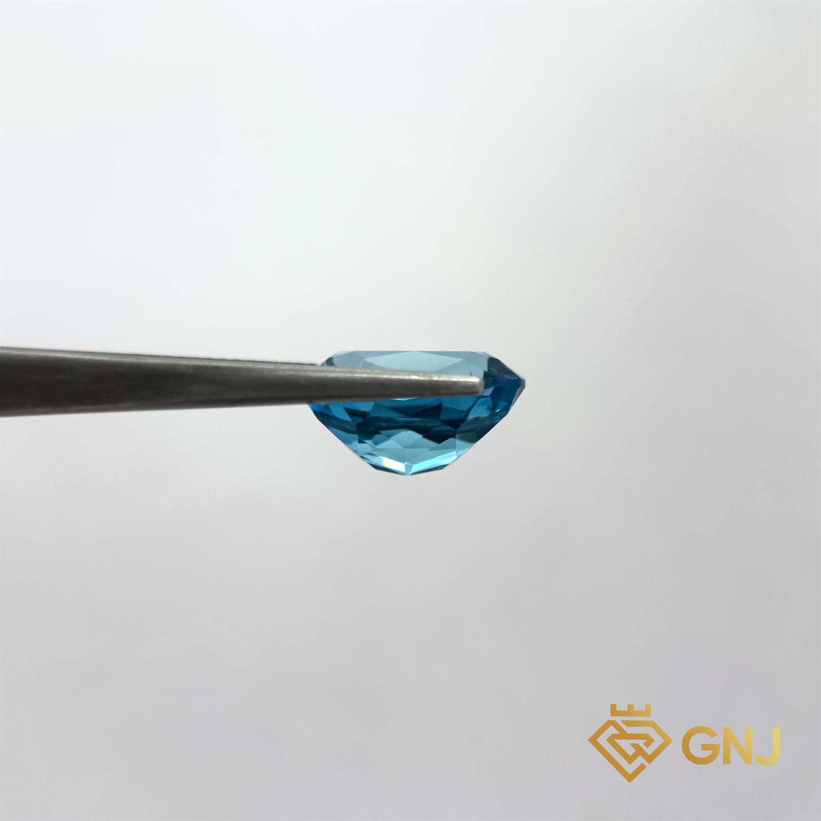Đá Topaz xanh tự nhiên