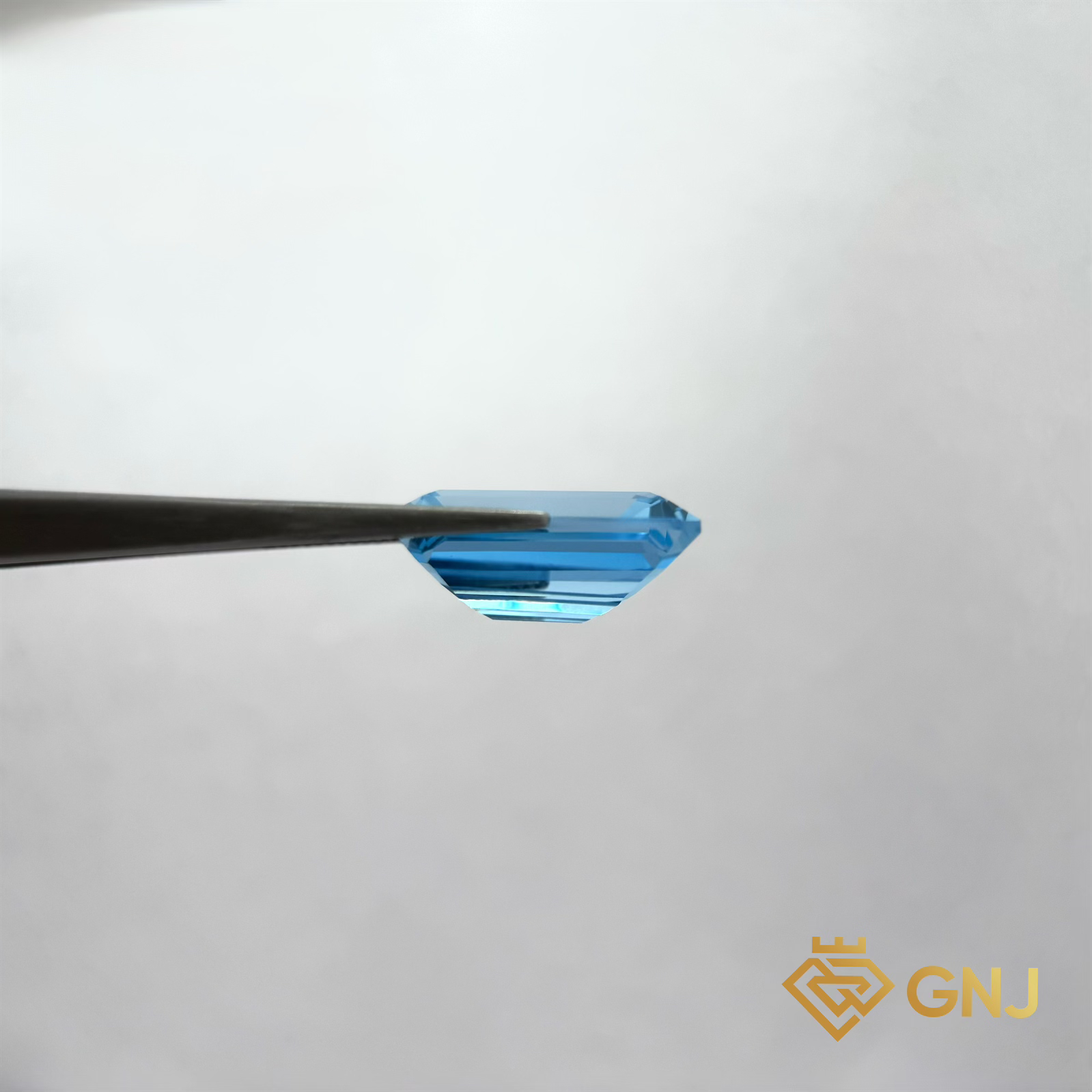 Đá Topaz xanh tự nhiên