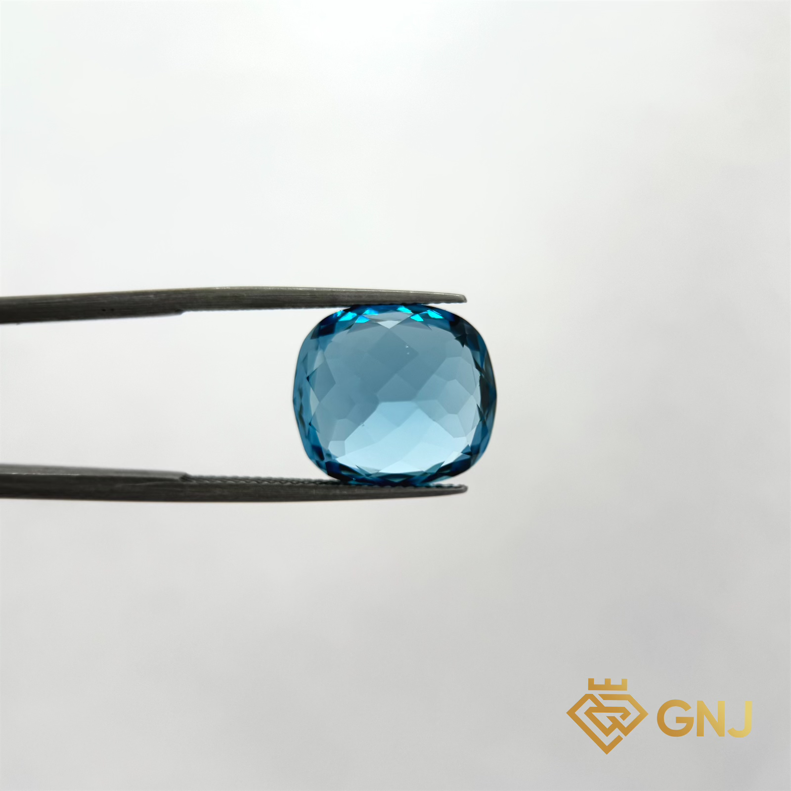 Đá Topaz Xanh Tự Nhiên 15.9ct — chi tiết đá