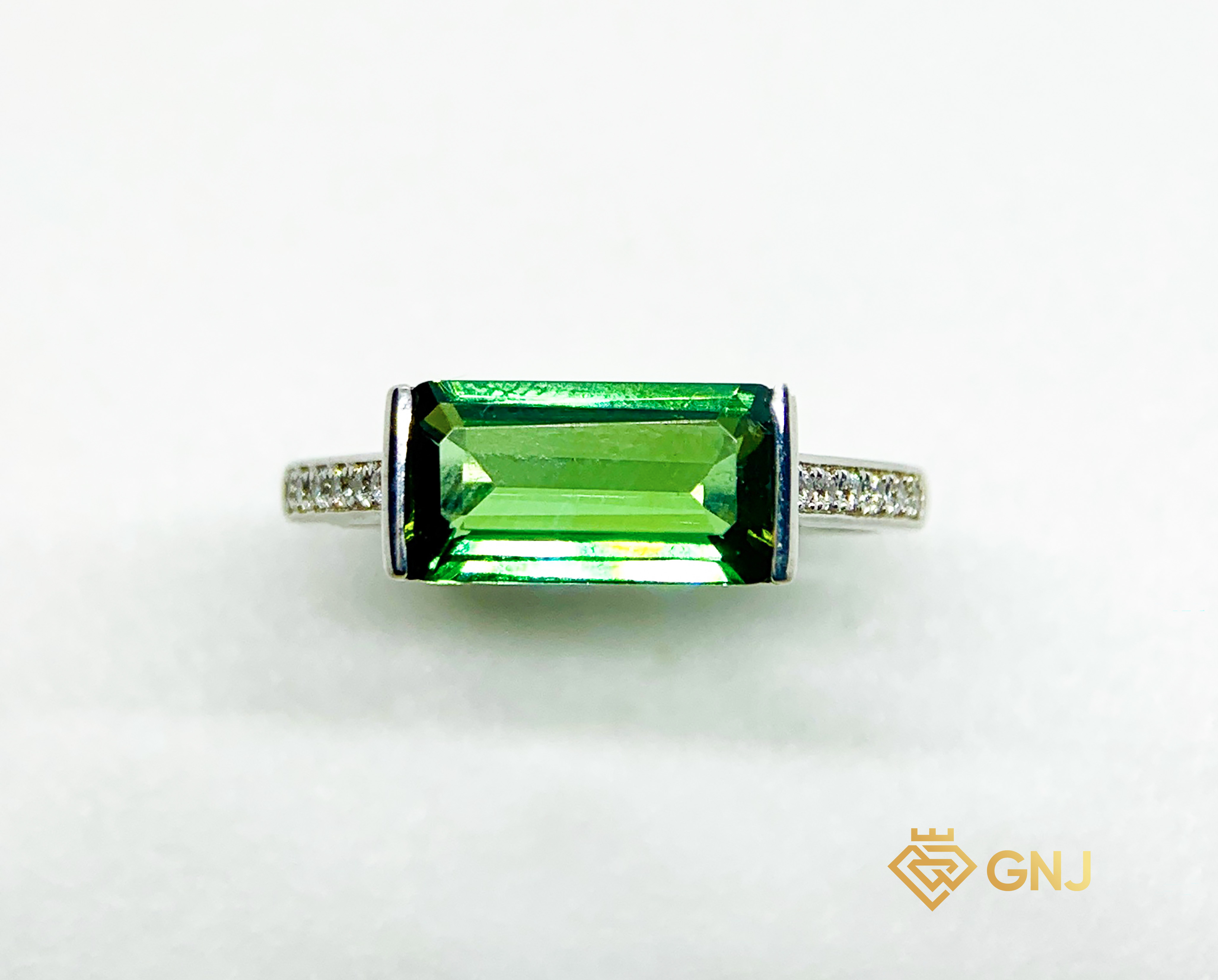 Nhẫn Tourmaline May Mắn — chi tiết đá