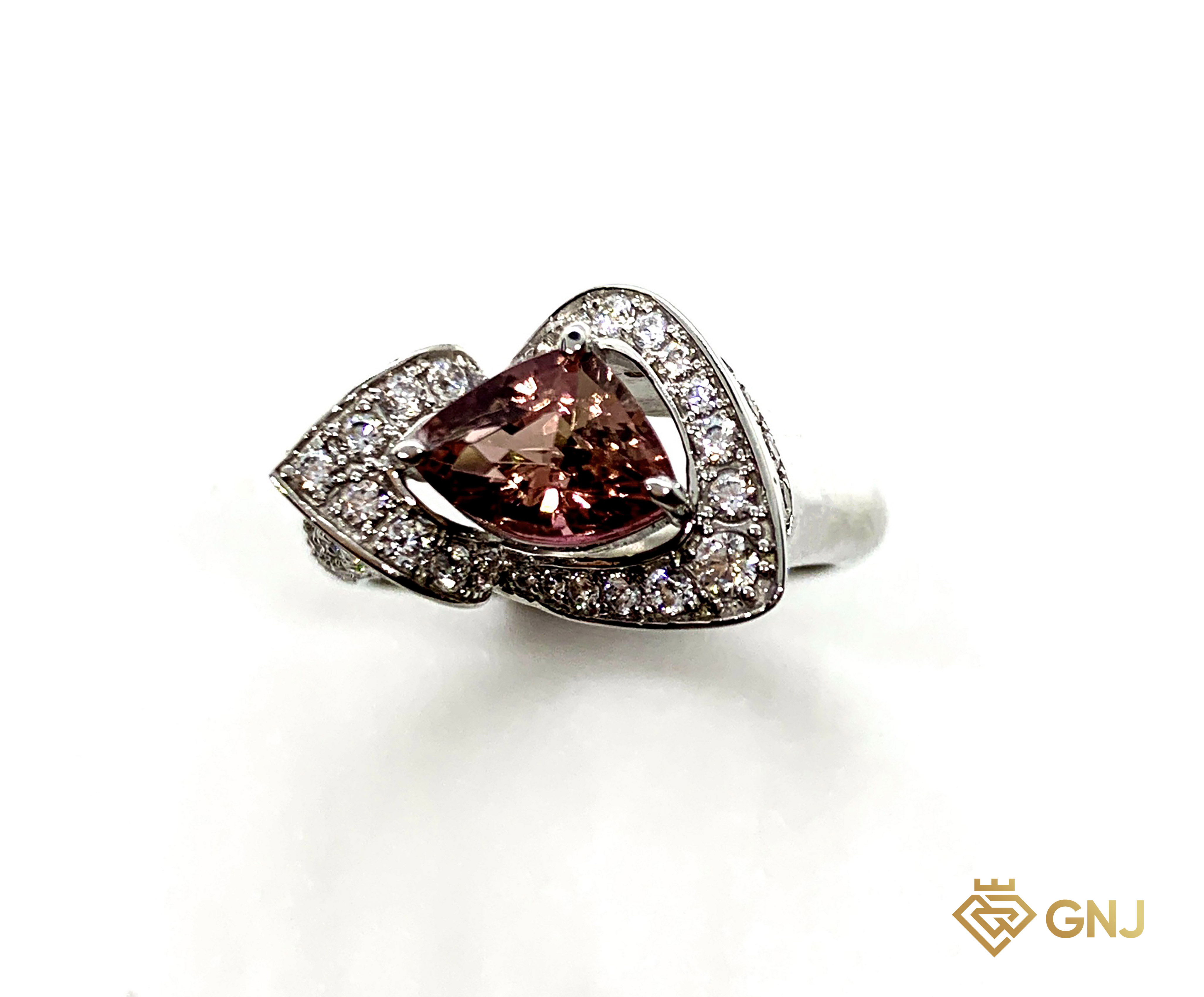 Nhẫn đá Tourmaline tím phong cách