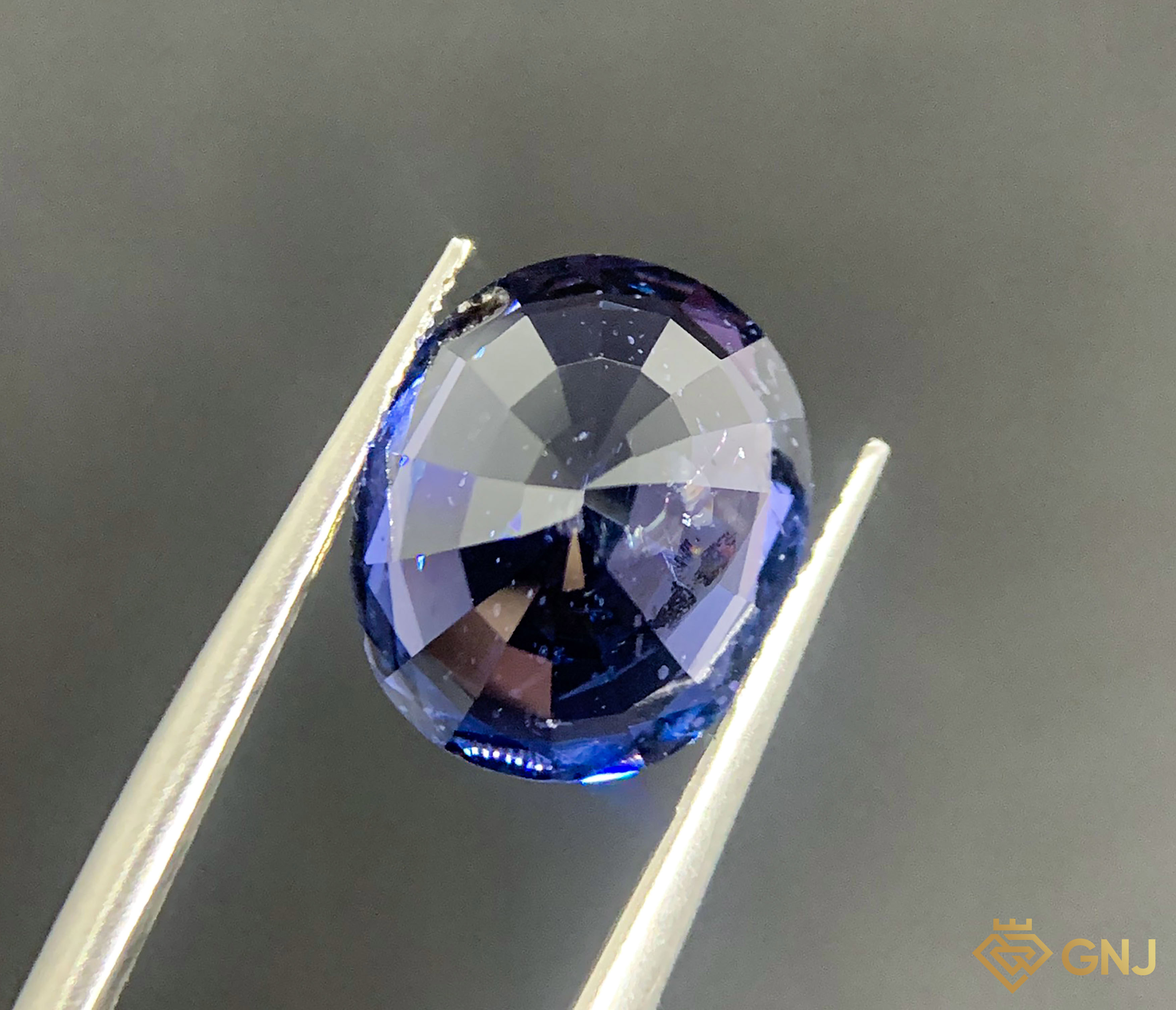 Viên đá Spinel Cobalt tự nhiên
