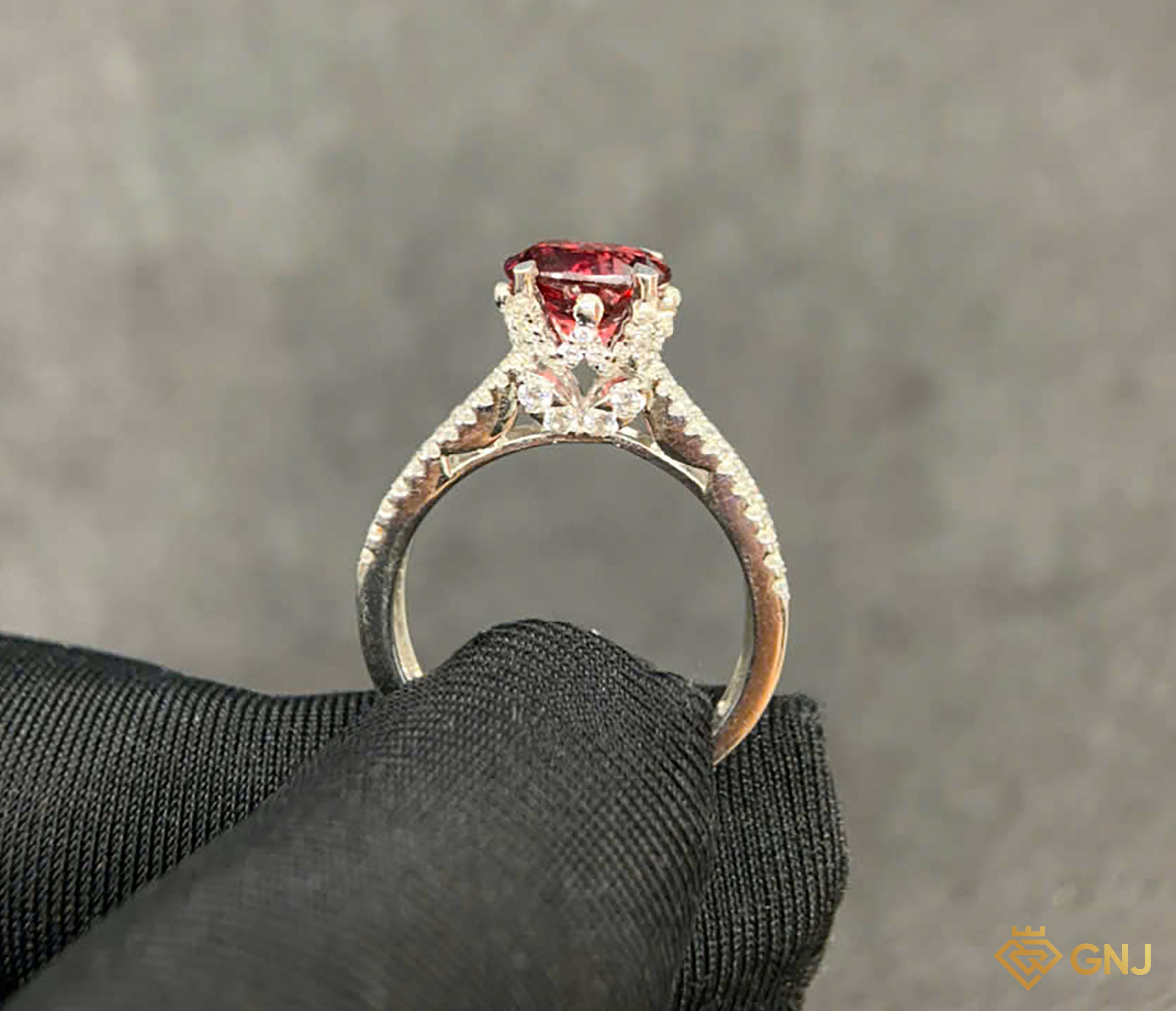 Nhẫn bạc nữ đính đá Garnet tự nhiên