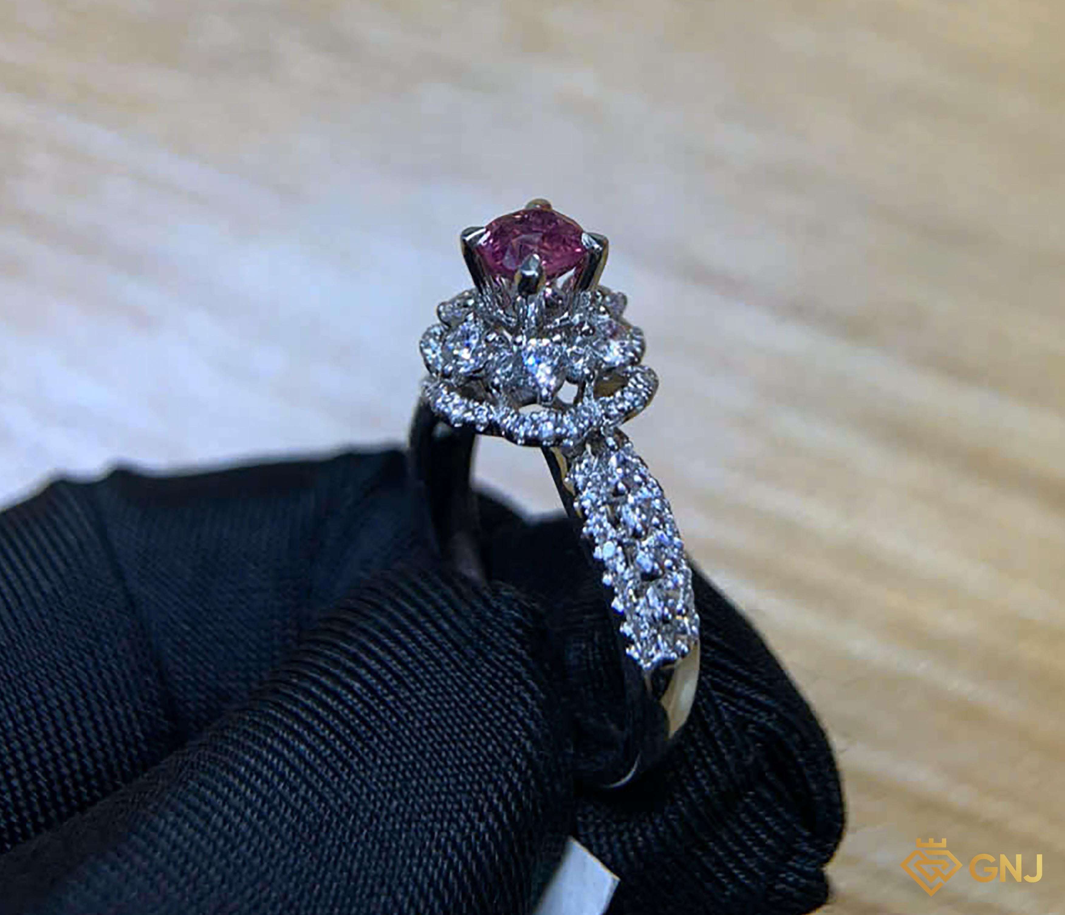 Nhẫn bạc nữ đính đá Spinel tự nhiên