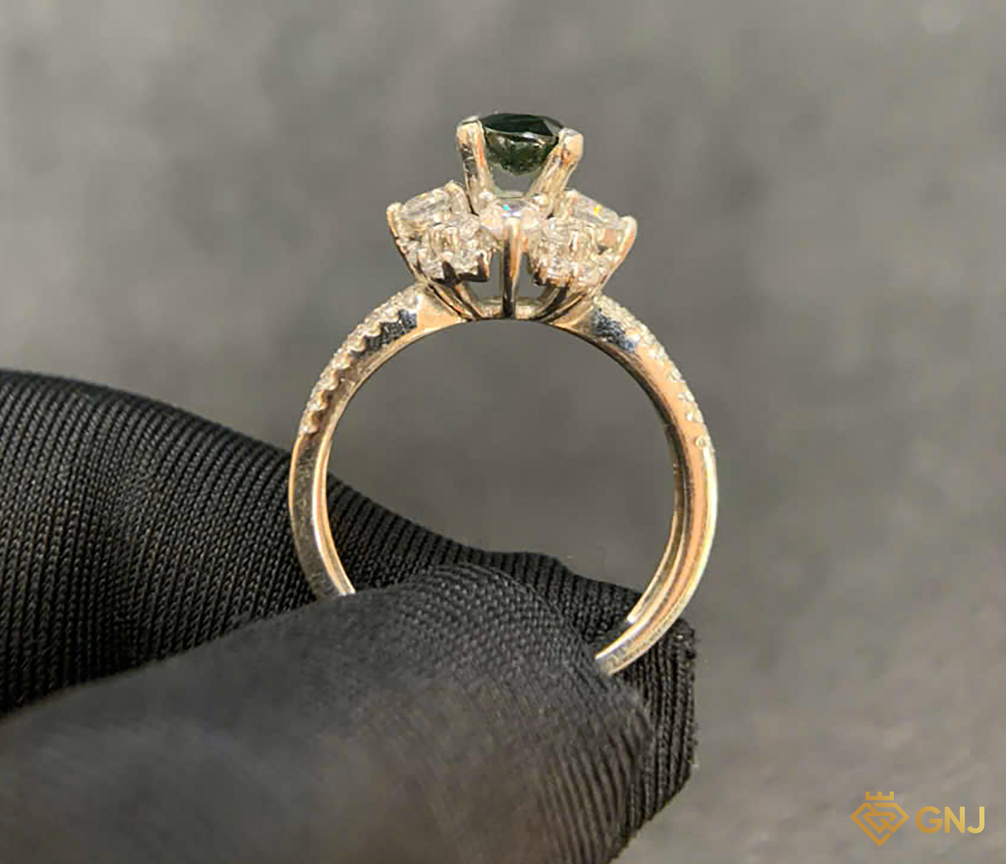 Nhẫn bạc nữ đính đá Sapphire tự nhiên