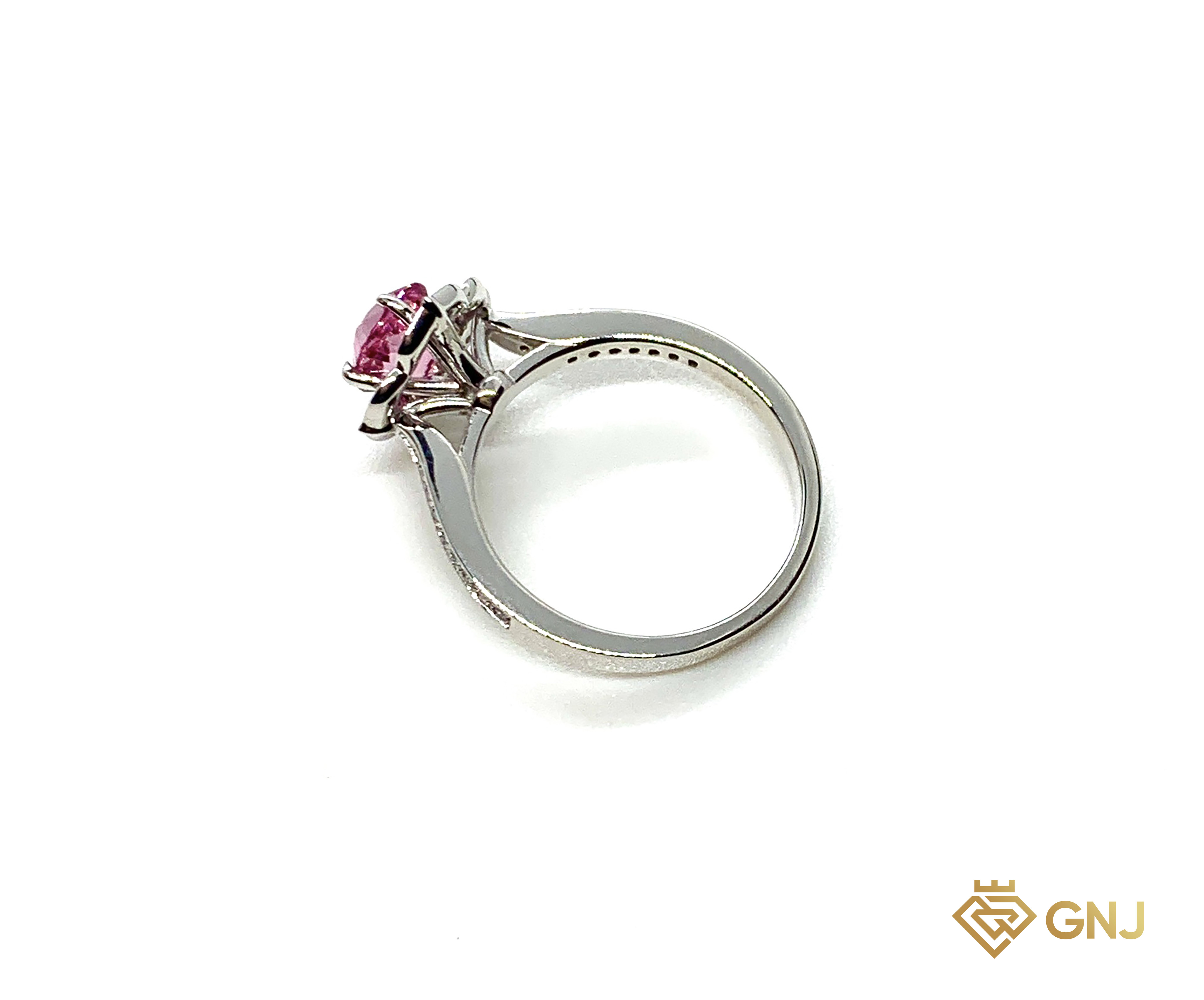Nhẫn Vàng 10K Đá Chủ Spinel Hồng Ánh Tím — mặt bên