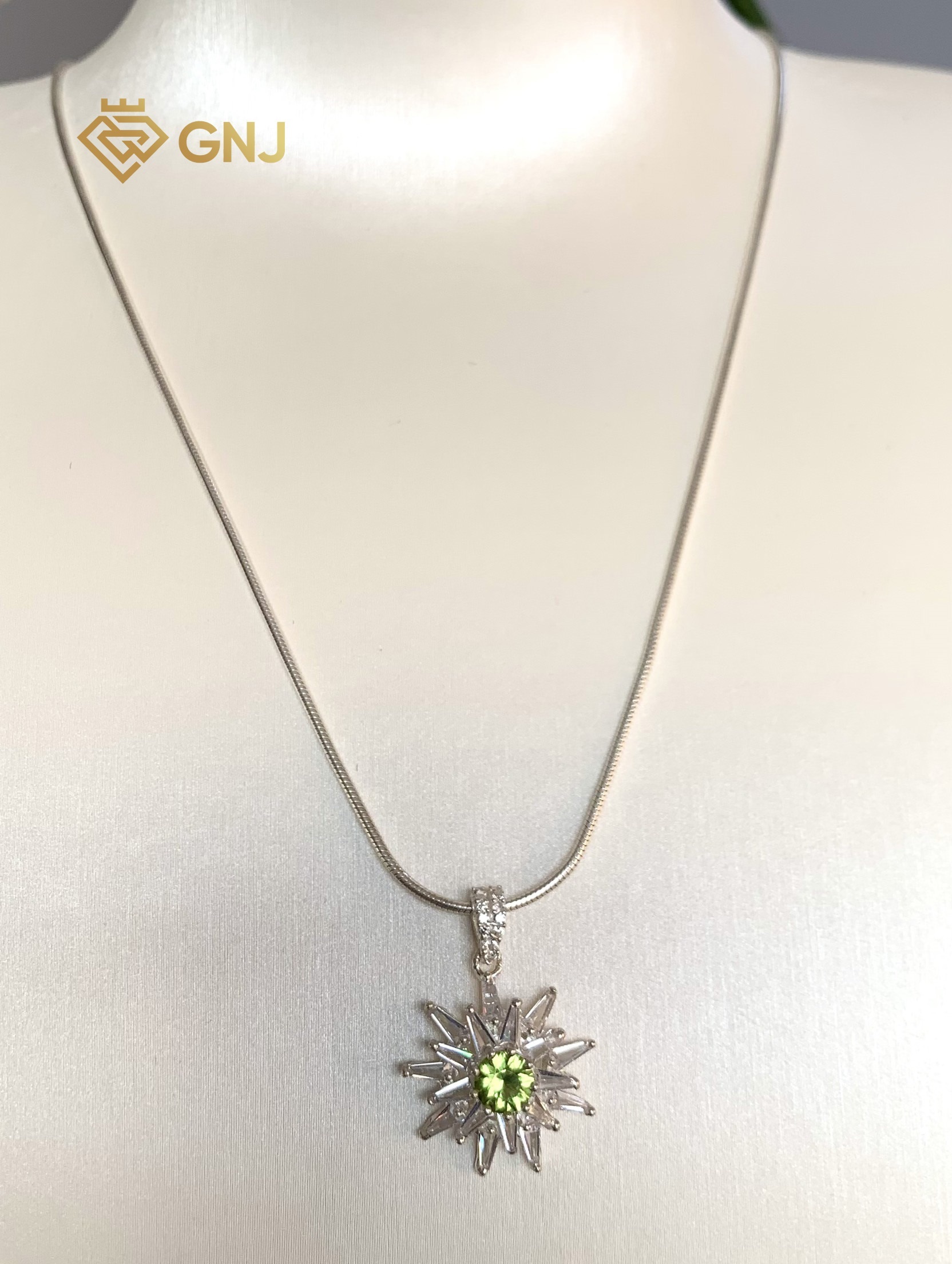 Mặt dây chuyền bạc 925 đính đá Peridot thiên nhiên