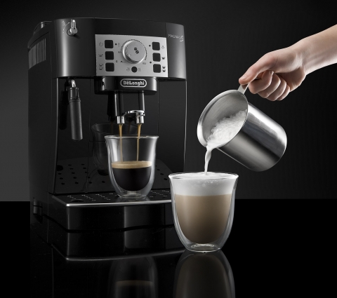Máy pha cà phê tự động DeLonghi Magnifica S ECAM22.105.B