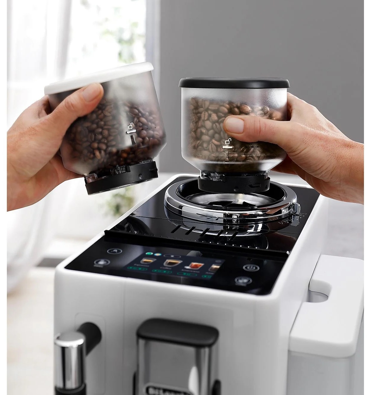 Máy pha cà phê tự động De'Longhi Rivelia EXAM440.35.W