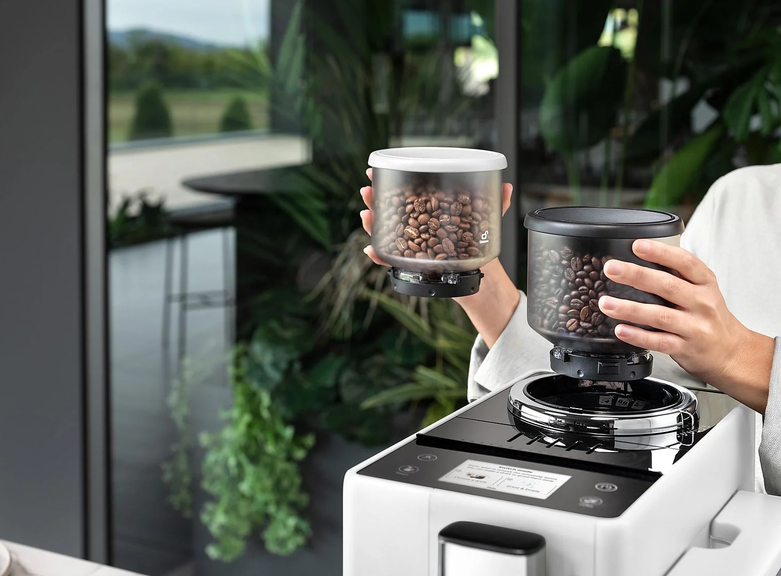 Máy pha cà phê tự động De'Longhi Rivelia EXAM440.35.W