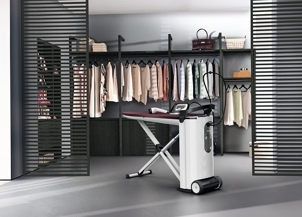 Bàn là hơi nước Miele B4847