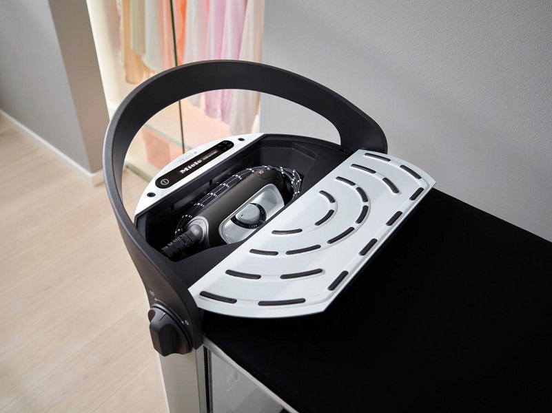 Bàn là hơi nước Miele B3312