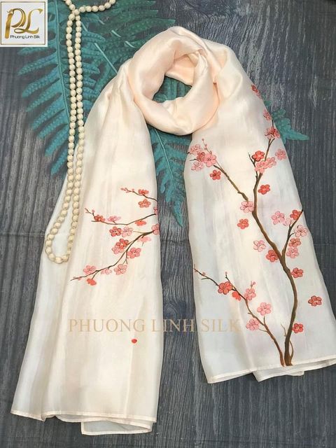 VẼ TAY TRÊN CHẤT LIỆU TƠ TẰM - NGUỒN CẢM HỨNG SÁNG TẠO VÔ HẠN