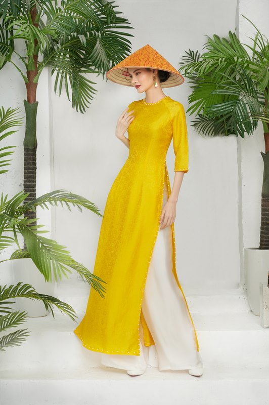 NHỮNG MẪU ÁO DÀI LỤA TƠ TẰM LUÔN HOTT MỌI THỜI ĐẠI