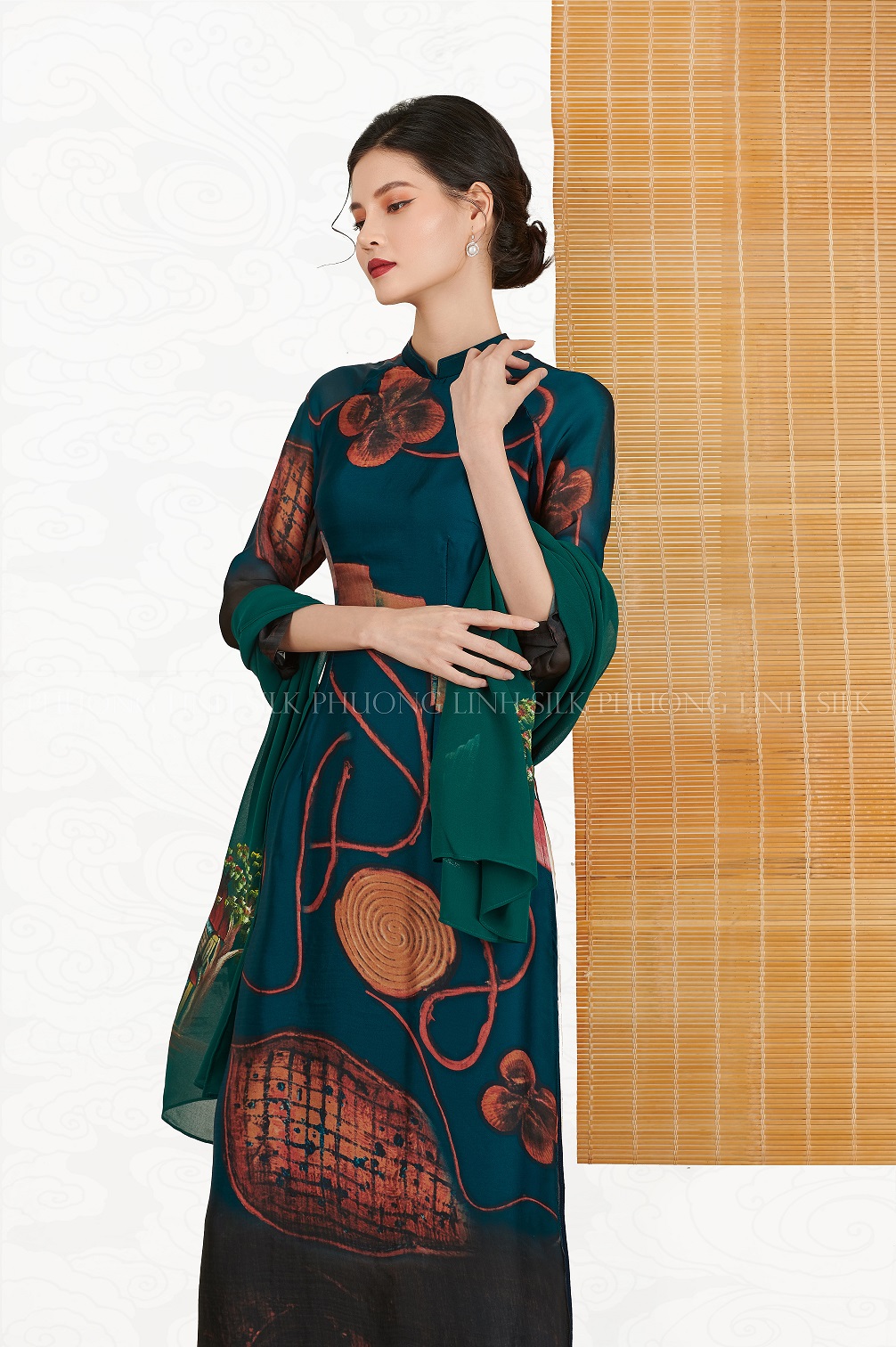 NGƯỜI LÙN NÊN CHỌ MẪU ÁO DÀI NÀO ?