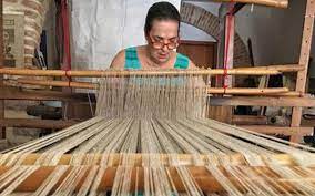 LỤA BIỂN - THỨC VẢI ĐƯỢC CHẾ TÁC TỪ BIỂN CẢ