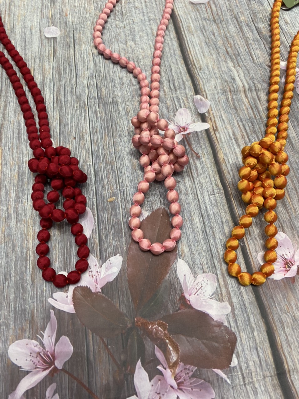 BẬT MÍ PHỤ KIỆN LỤA TƠ TẰM VIỆT NAM