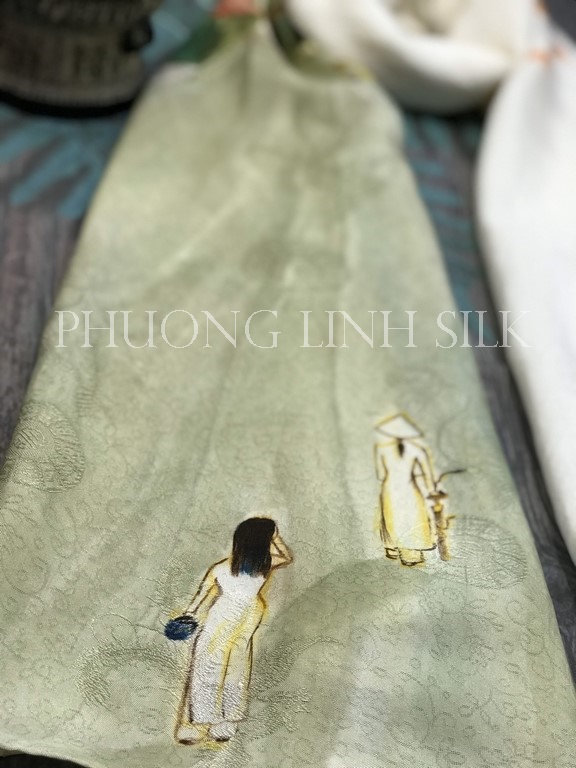 KHĂN LỤA VÂN CỔ TRUYỀN VẼ TAY ĐỘC BẢN