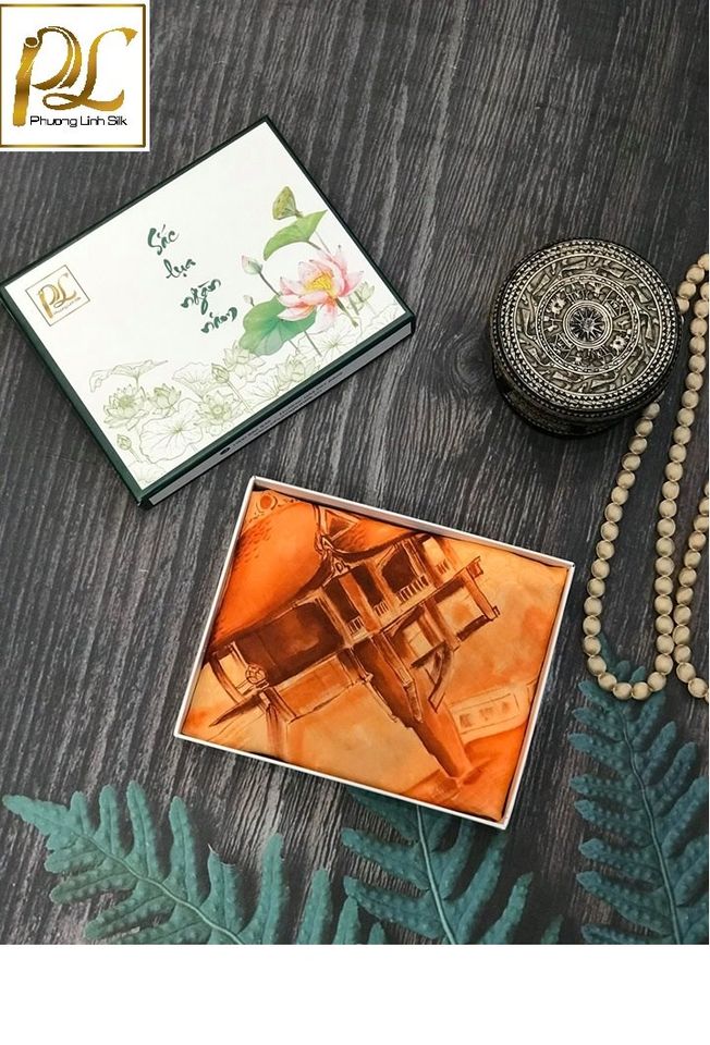 KHĂN LỤA VẼ TAY THỦY ẤN ĐỘC BẢN CHÙA 1 CỘT SEN QUỐC