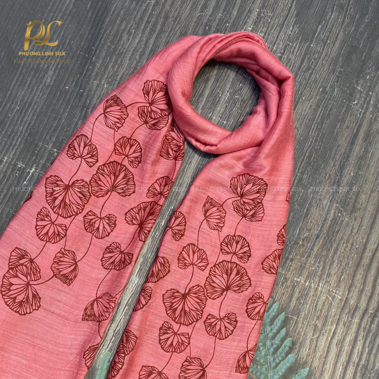 KHĂN TƠ THỦ CÔNG LANH IN NGHỆ THUẬT