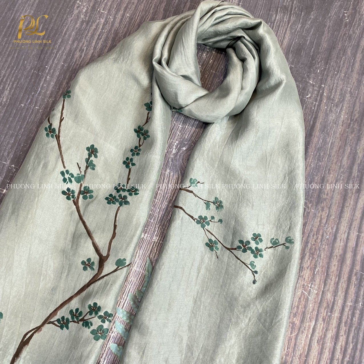 KHĂN LỤA VẼ MÀU NƯỚC 100% TƠ TẰM HOA ĐÀO