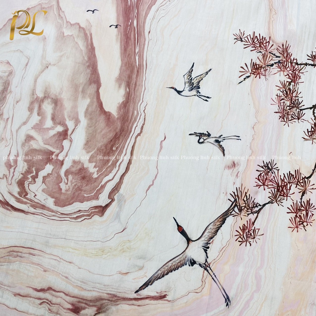 KHĂN LỤA VẼ TAY THỦY ẤN ĐỘC VẼ TRÚC HẠC