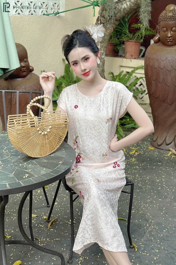 ĐẦM LỤA HUYỀN VY - HỒNG NUDE