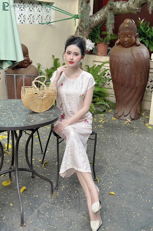 ĐẦM LỤA HUYỀN VY - HỒNG NUDE