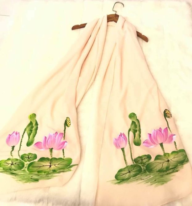 KHĂN CHIFFON VẼ HOA SEN