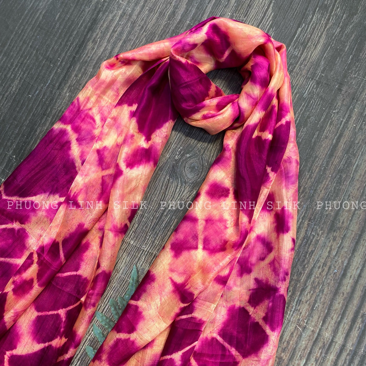 KHĂN LỤA NHẸ 100% TƠ TẰM LOANG KHỐI