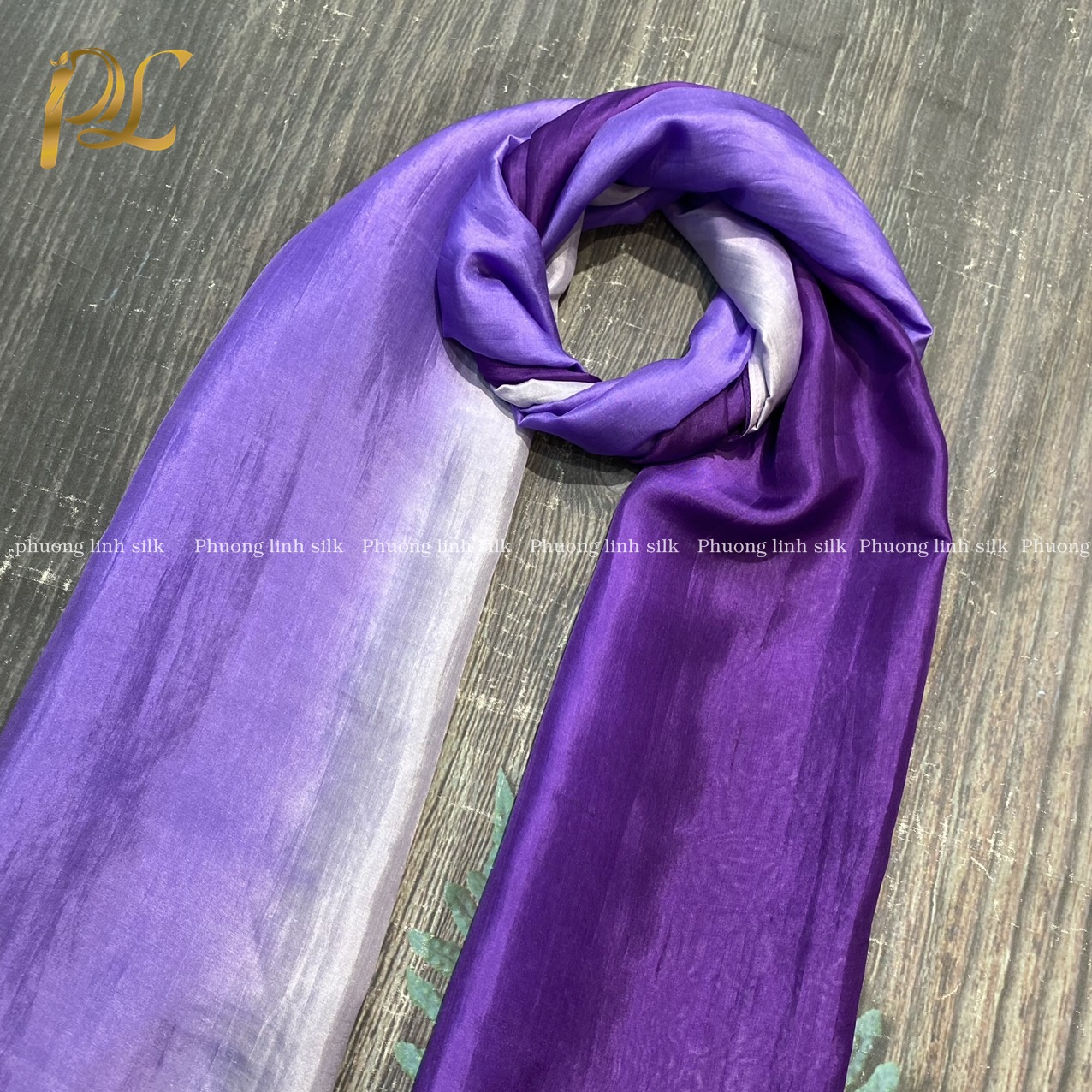 KHĂN LOANG BA MÀU NGHỆ THUẬT