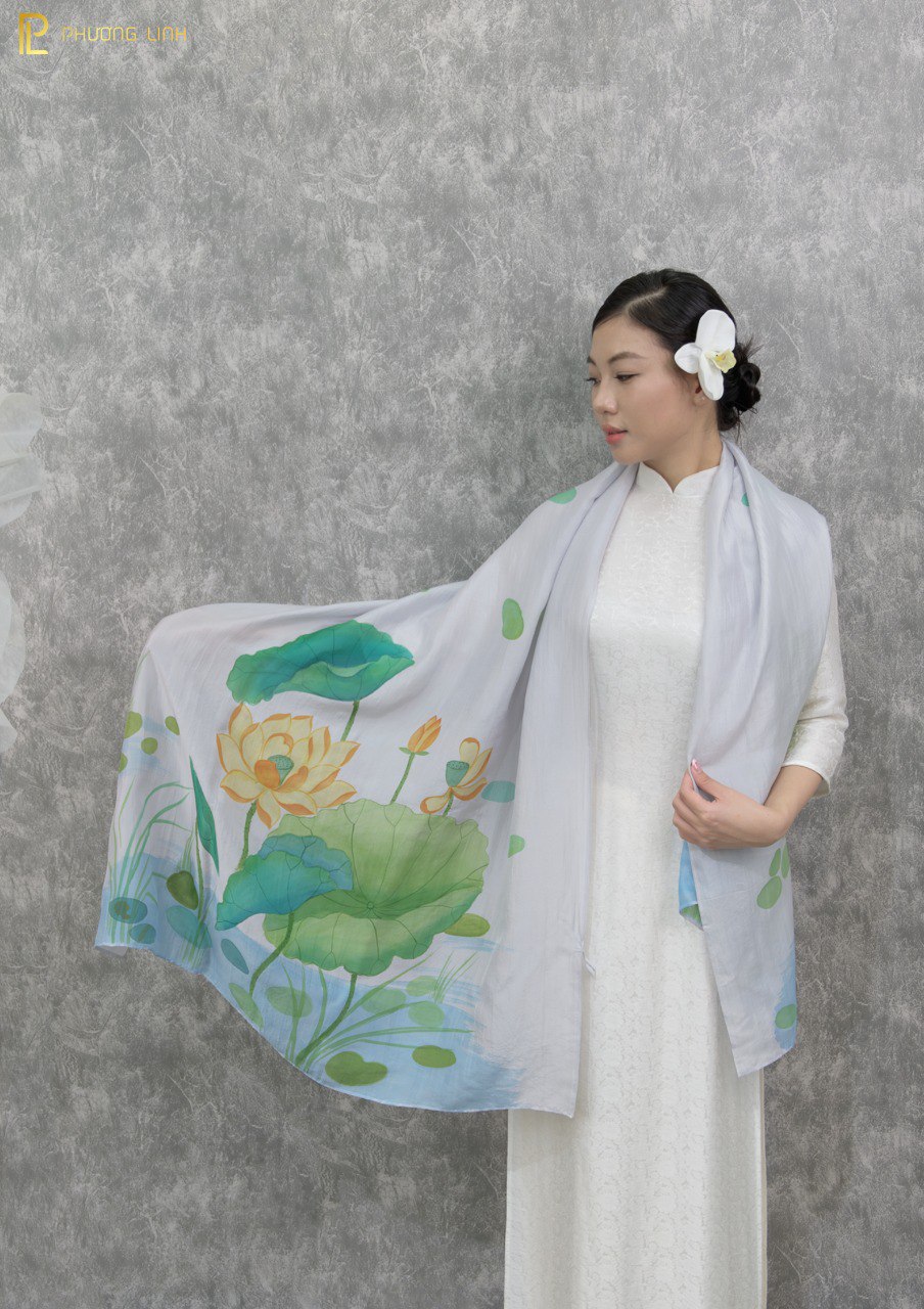 KHĂN LỤA HÀ ĐÔNG VẼ TAY NGHỆ THUẬT HOA SEN QUỐC CAO CẤP