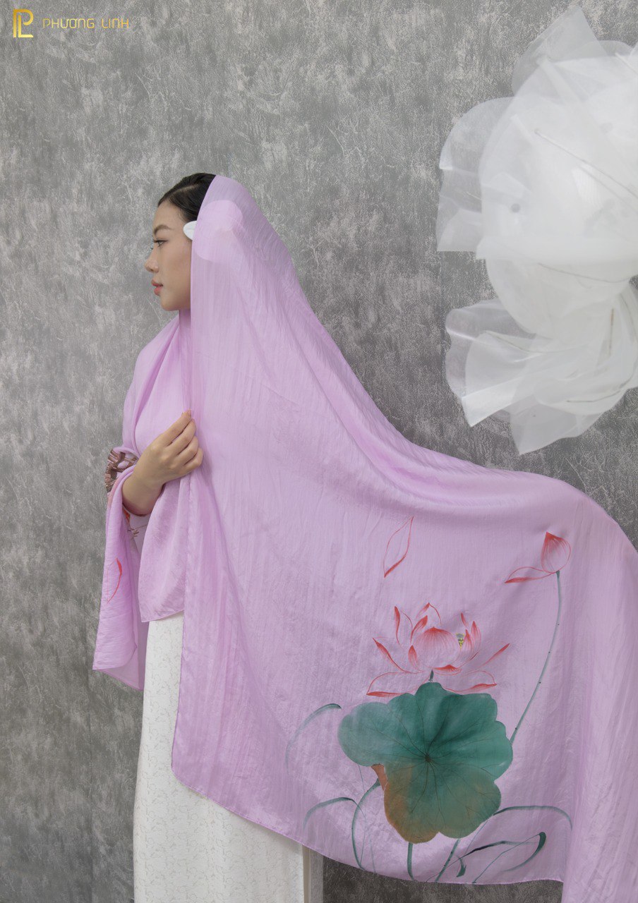 KHĂN LỤA HÀ ĐÔNG VẼ TAY NGHỆ THUẬT HOA SEN QUỐC CAO CẤP