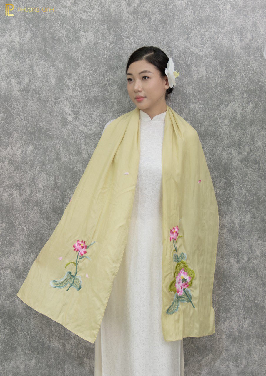 KHĂN LỤA HÀ ĐÔNG THÊU TAY THỦ CÔNG - HOA SEN