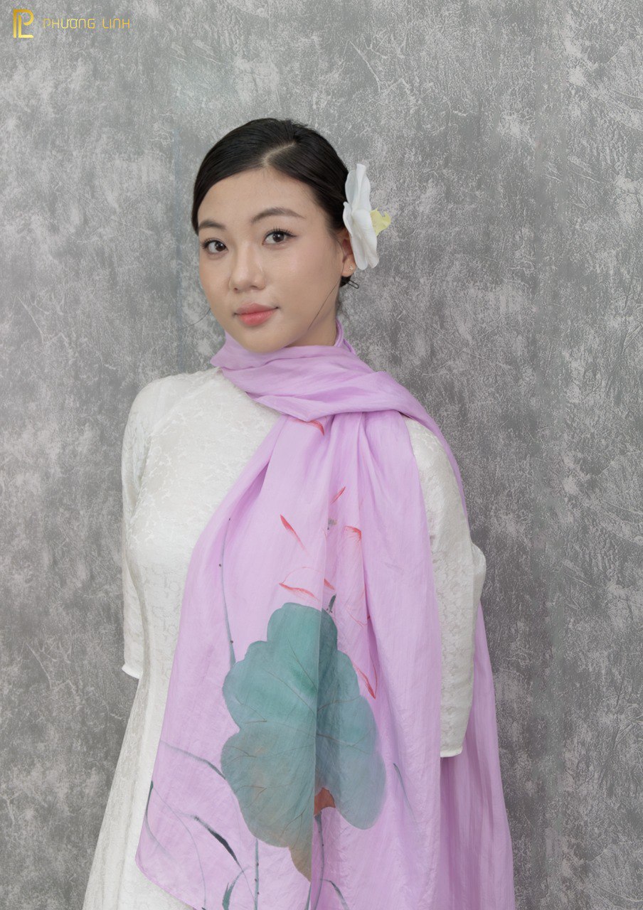 KHĂN LỤA HÀ ĐÔNG VẼ TAY NGHỆ THUẬT HOA SEN QUỐC CAO CẤP