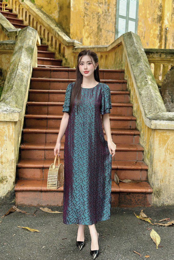 ĐẦM LỤA TƠ TẰM DAO ÁNH