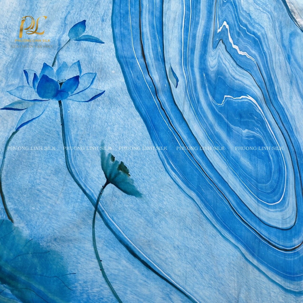 KHĂN LỤA VẼ TAY THỦY ẤN ĐỘC VẼ HOA SEN