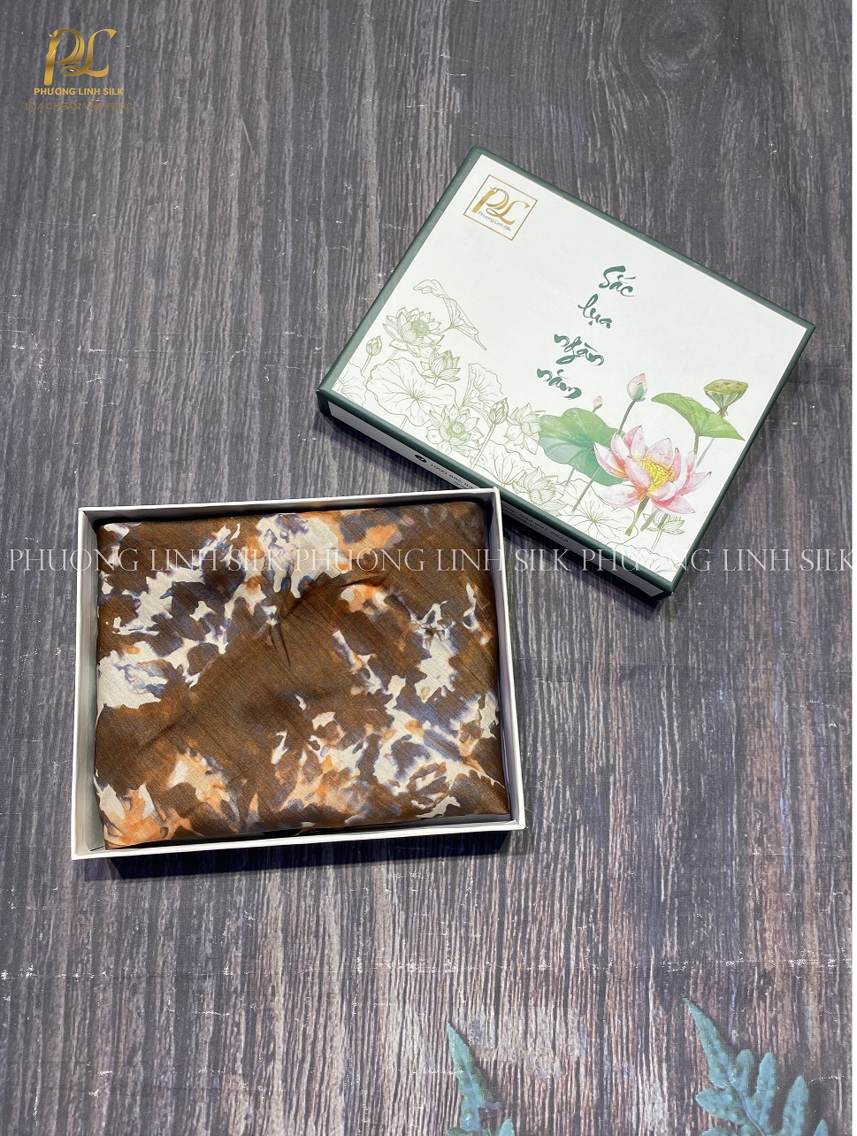 KHĂN LỤA LOANG THỦY ẤN