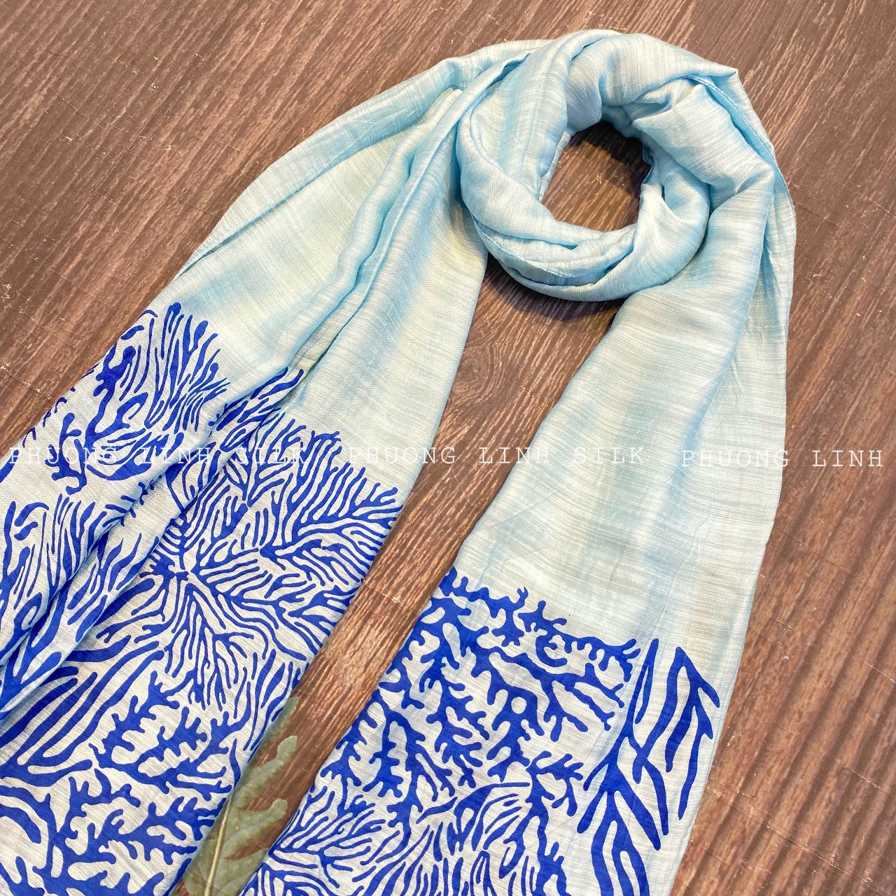 KHĂN TƠ THỦ CÔNG LANH IN NGHỆ THUẬT