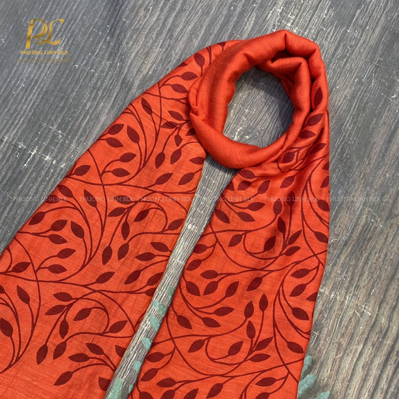 KHĂN TƠ THỦ CÔNG LANH IN NGHỆ THUẬT