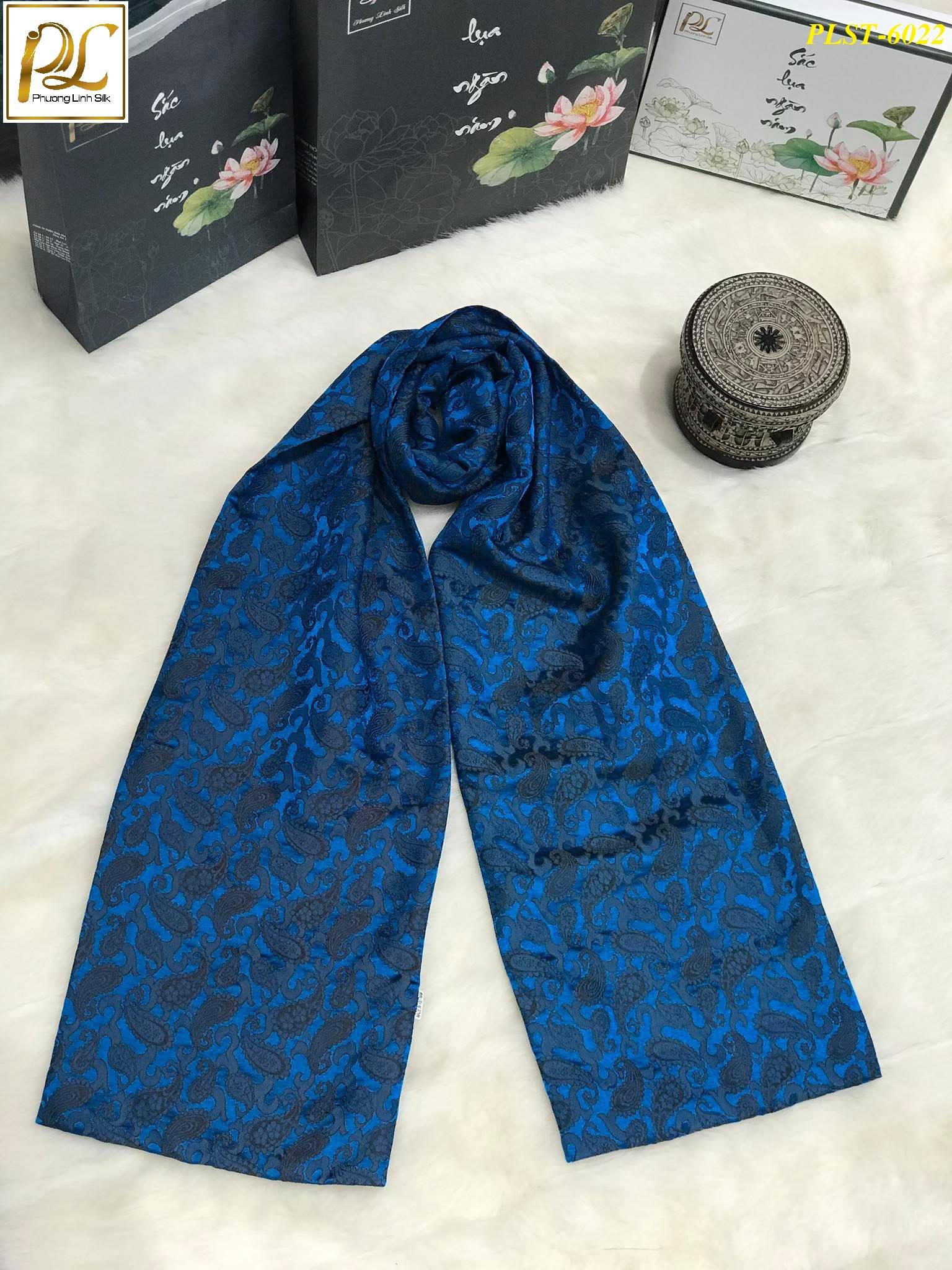 KHĂN LỤA SATIN ỐNG 01